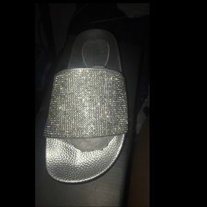 slides from fashion nova